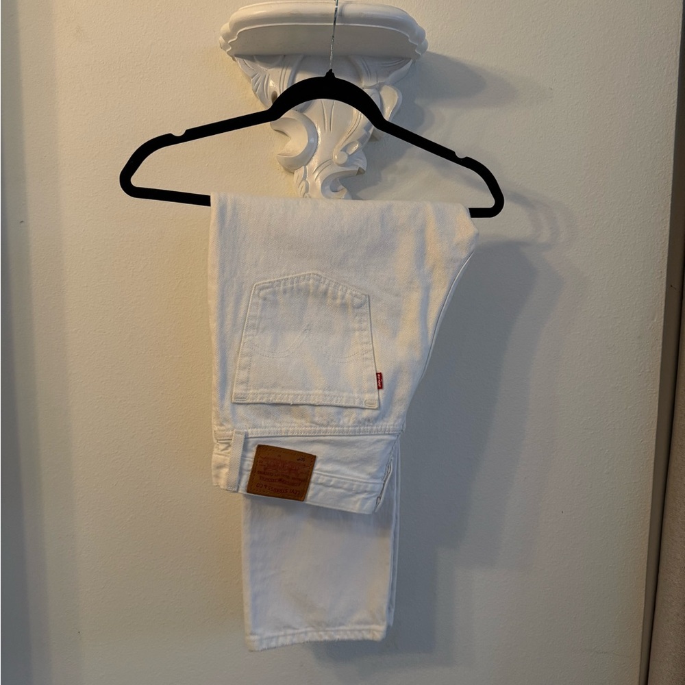 Levi's White Cropped 501 Denim Jeans with Brown Label 🏷️